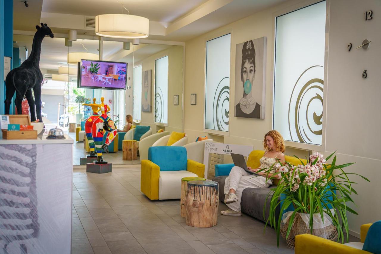 Design Hotel Astra B&B Misano Adriatico Exterior photo